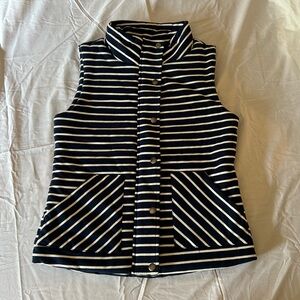 Grace & Lace vest. NWT size small